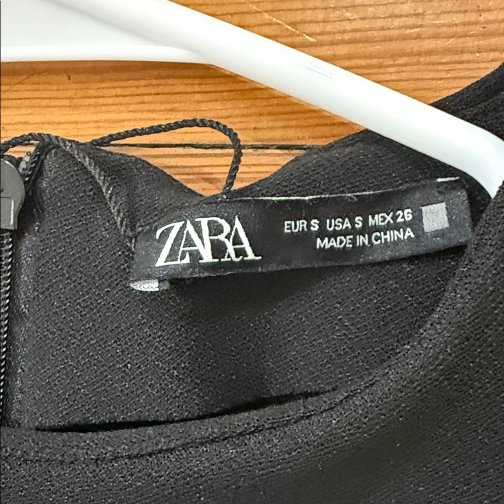 Zara Elegant Black Midi Dress - Picture 3 of 4